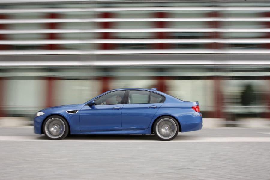 BMW M5 2011 года  (фото 214 из 344)